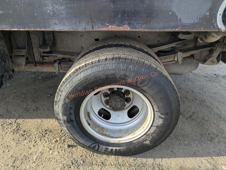 2003-chevrolet-3500-image-16