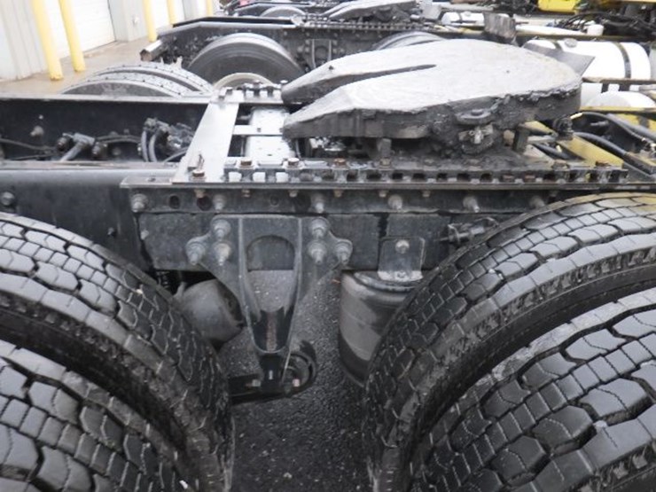 2016-international-8600-image-5