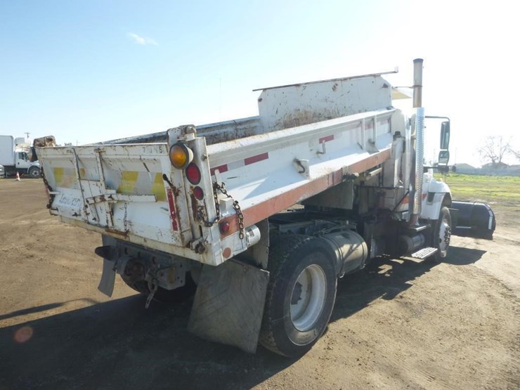 2004-international-7400-image-4