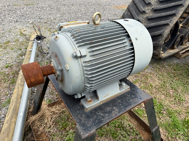 #41001-•-nema-3-phase-electric-motor-w/pole-,-meter-loop-&-breaker-panel-image-11