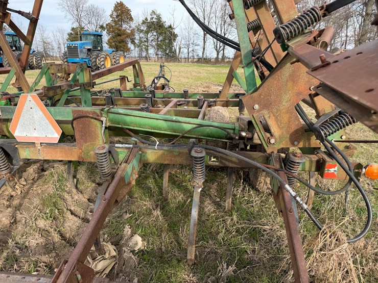 john-deere-38-image-21