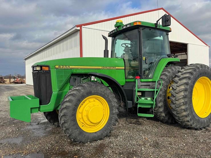 1995-john-deere-8200-image-16