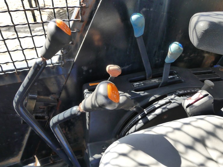 new-holland-ts6030-image-11