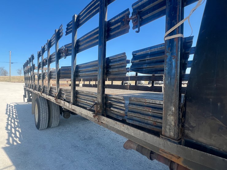 2015-international-4300-image-23