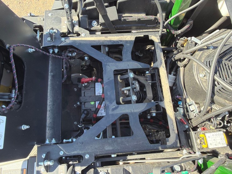 2025-yakta-yxr-920-commercial-zero-turn-mower-image-15