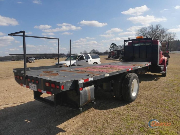 2006-international-durastar-4300-image-3