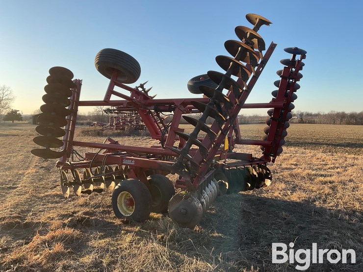 case-ih-3950-image-7