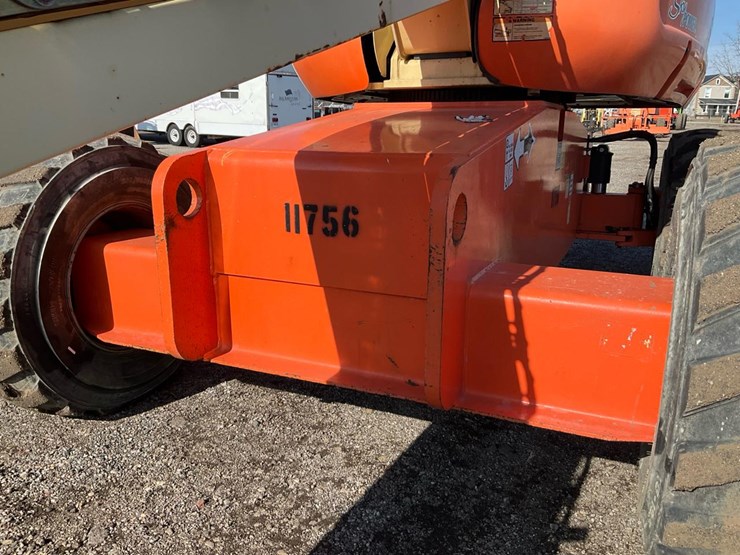 2004-jlg-600s-image-20