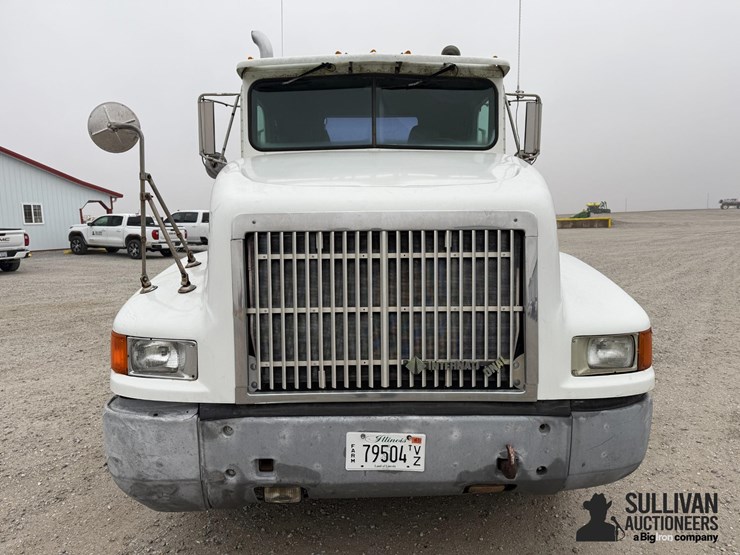 1993-international-9400-image-2