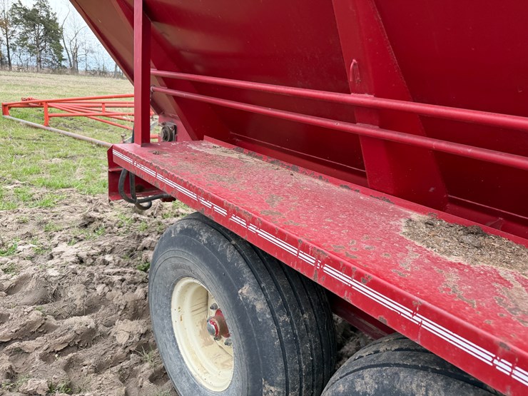 #41020-•-chandler-equipmen-17'-pull-type-spreader-image-40