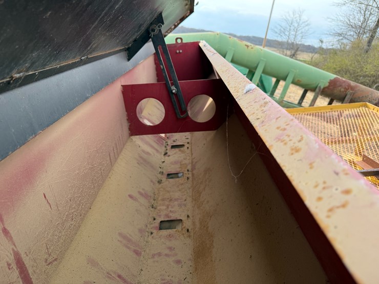 #41047-•-w&a-manufacturing-894-levee-seeder-and-packer-image-34