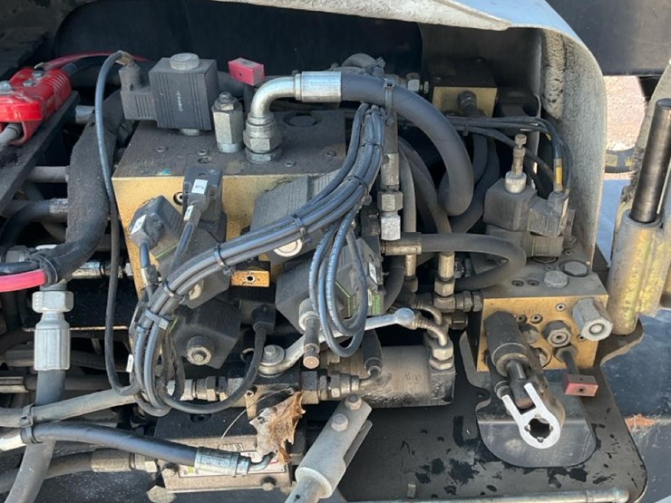 #1250-•-2016-niftylift-sd64d-articulating-boom-lift-image-61