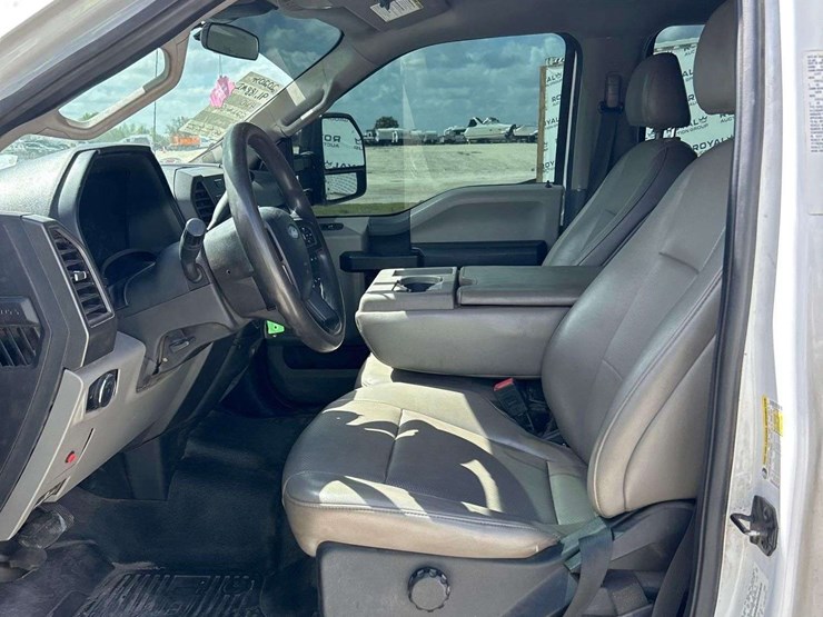 2020-ford-f250-image-11