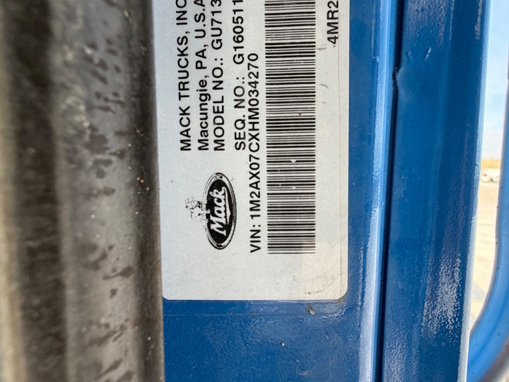2017-mack-granite-gu713-image-74