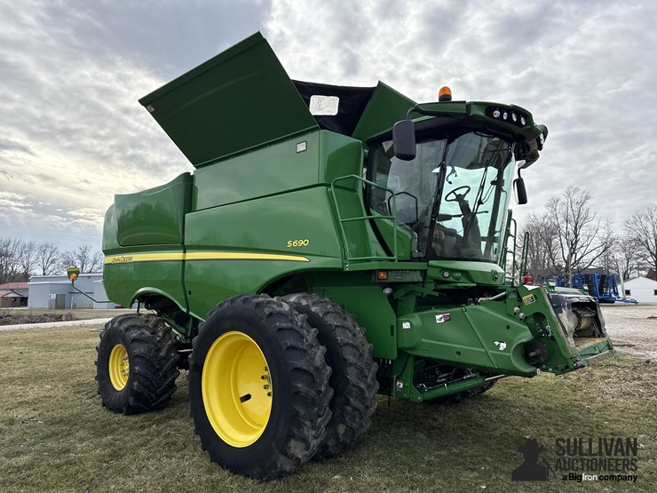 2013-john-deere-s690-image-3