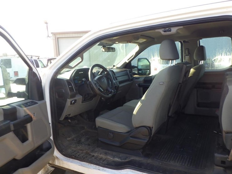 2018-ford-f350-image-5