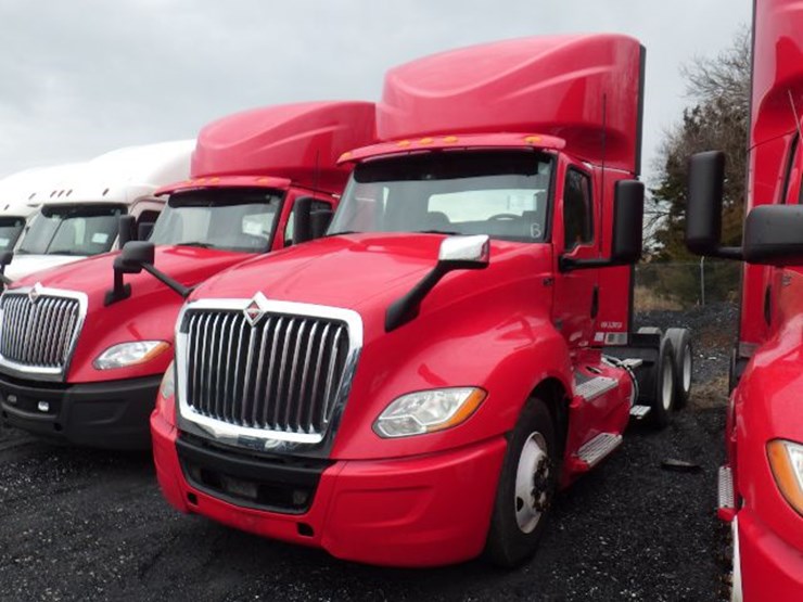 2018-international-prostar-image-1