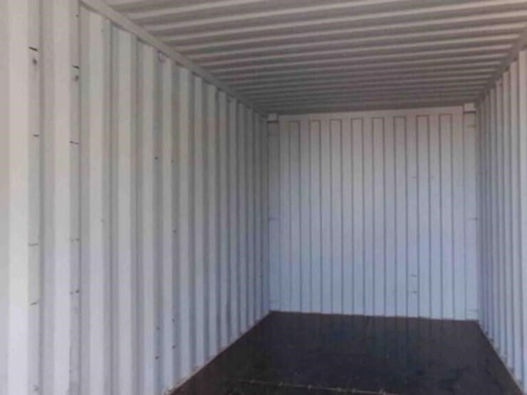 storage-container,-20'-x8'-vents-nice-shape-image-6