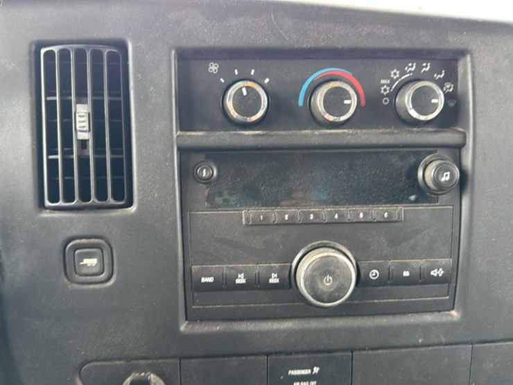 2008-gmc-3500-image-24