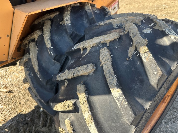 case-maxi-sneaker-image-60