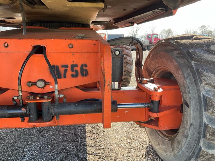 2004-jlg-600s-image-39