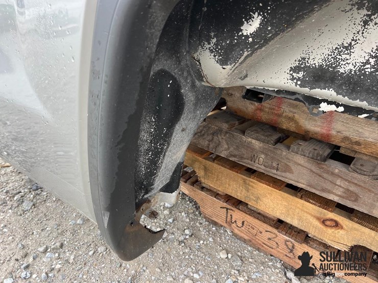 2015-gmc-3500-image-10