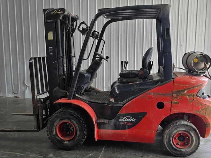 #1355-•-2020-linde-ht25t-forklift-image-1