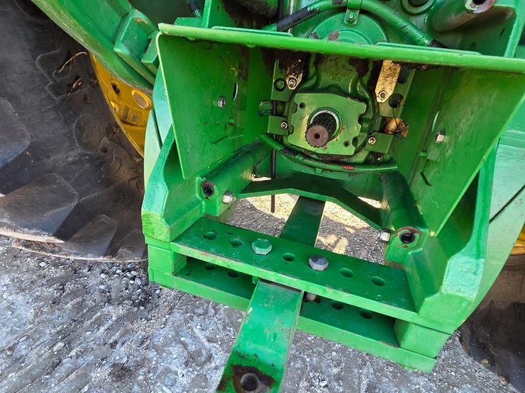 2013-john-deere-8285r-image-11