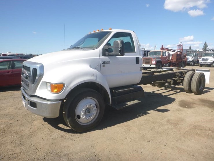 2015-ford-f650-image-1