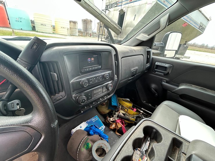 2015-gmc-3500hd-image-38