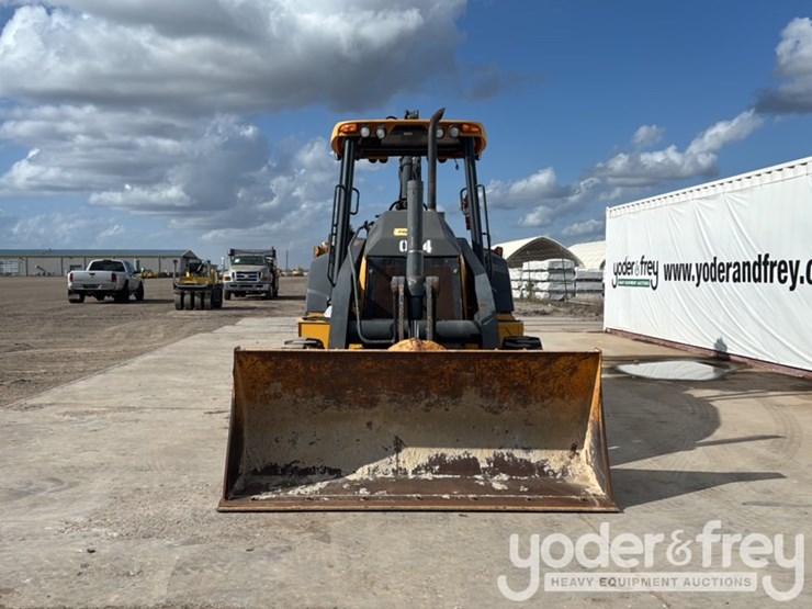 2019-deere-310l-image-8