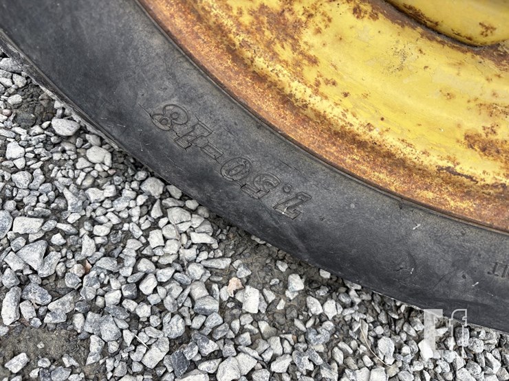 john-deere-2840-image-5