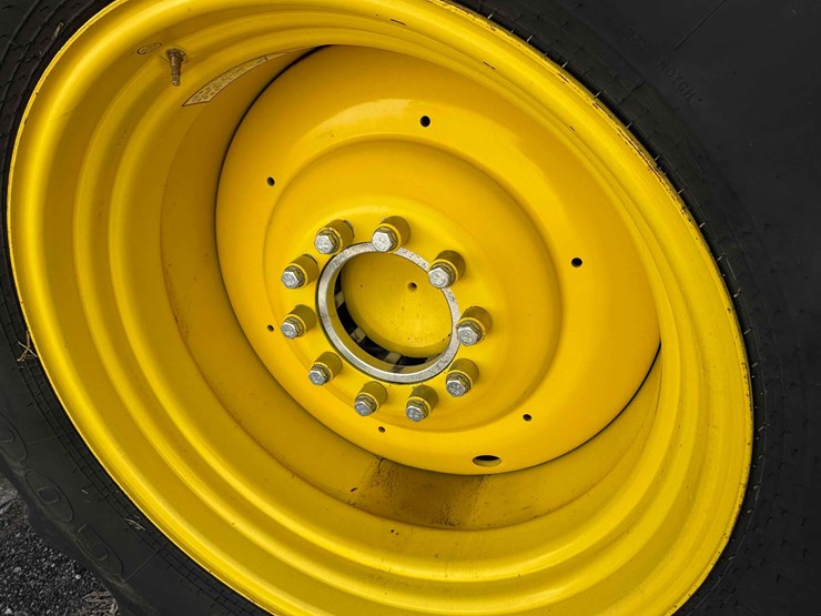 2013-john-deere-s550-image-13