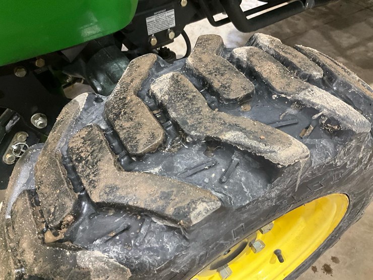 2010-john-deere-3520-image-22