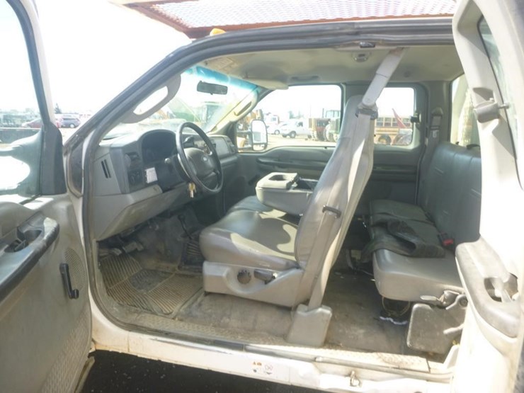 2005-ford-f450-image-8