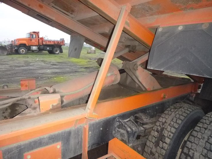 1995-international-4900-image-26