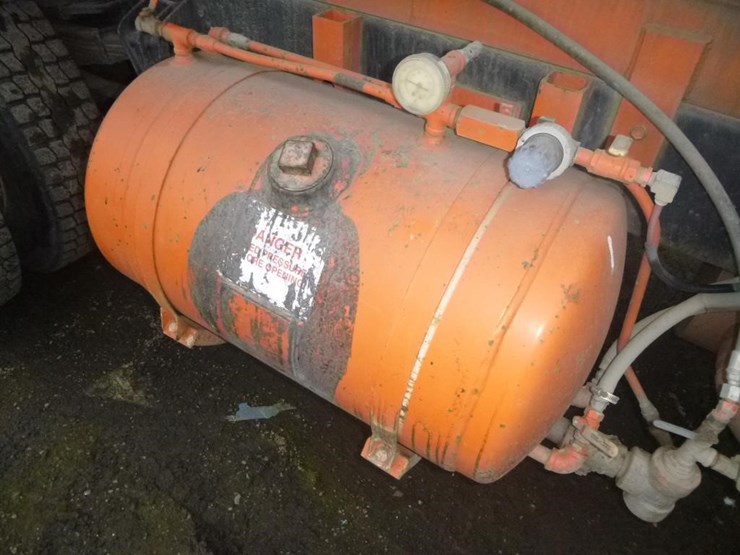 1995-international-4900-image-19