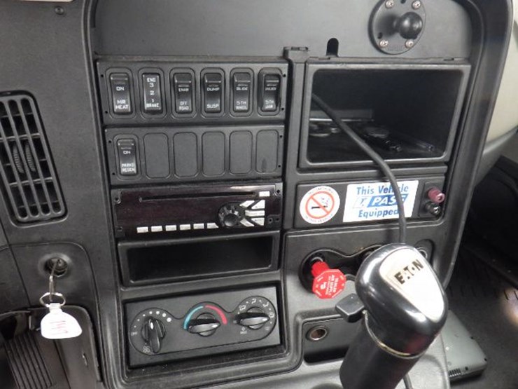 2016-international-prostar-image-17