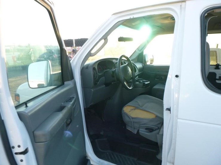 2008-ford-e350-image-6