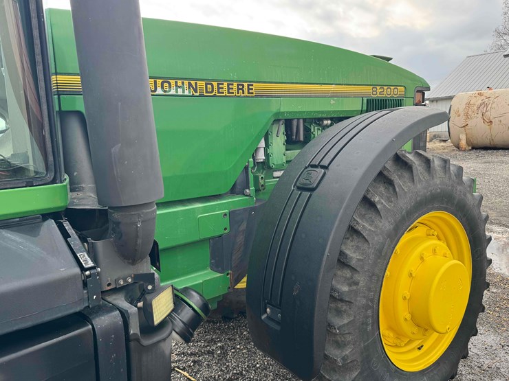 1995-john-deere-8200-image-14