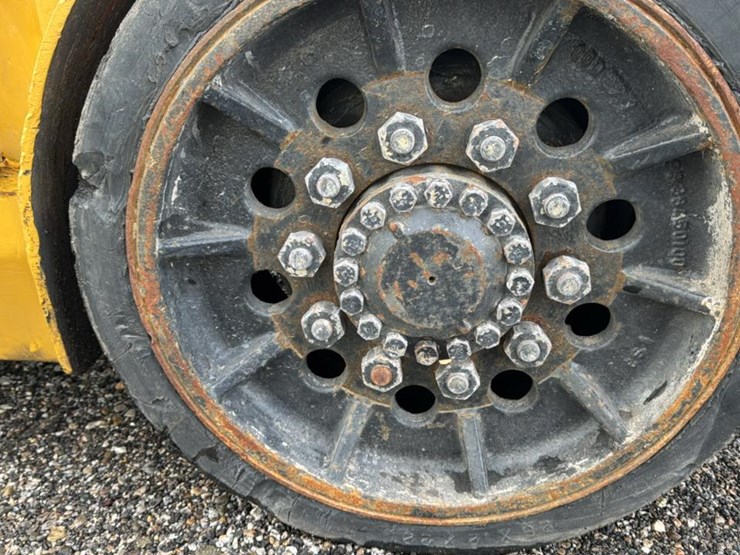 caterpillar-gc70k-image-25