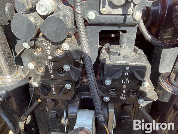 2015-case-ih-2015-image-14