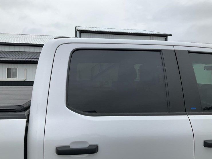 2021-ford-f150-xl-image-39