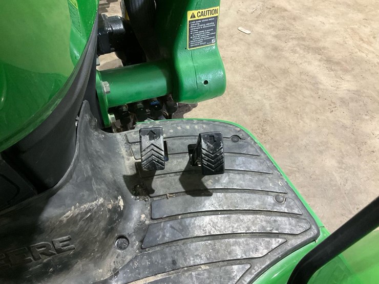 2010-john-deere-3520-image-59