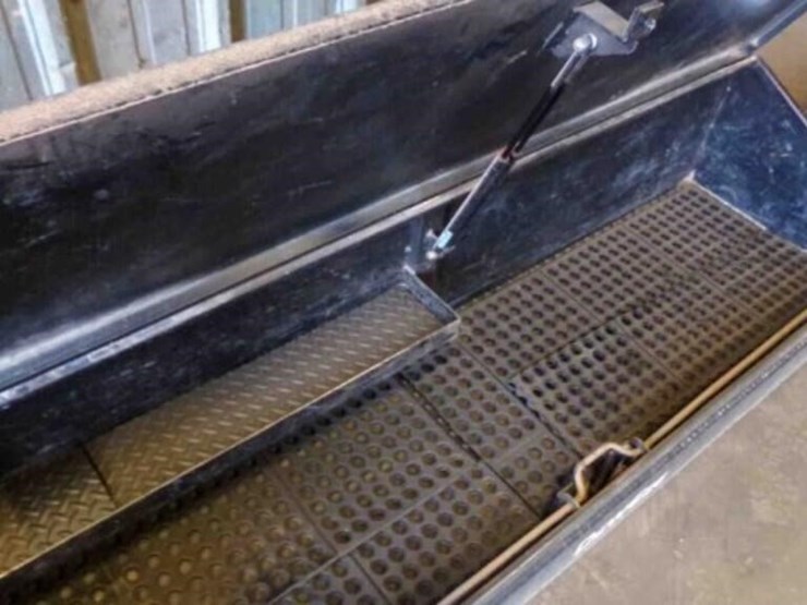 dew-eze-slanted-tool-box,-78"-w,-22"-d,-16"-t-image-4