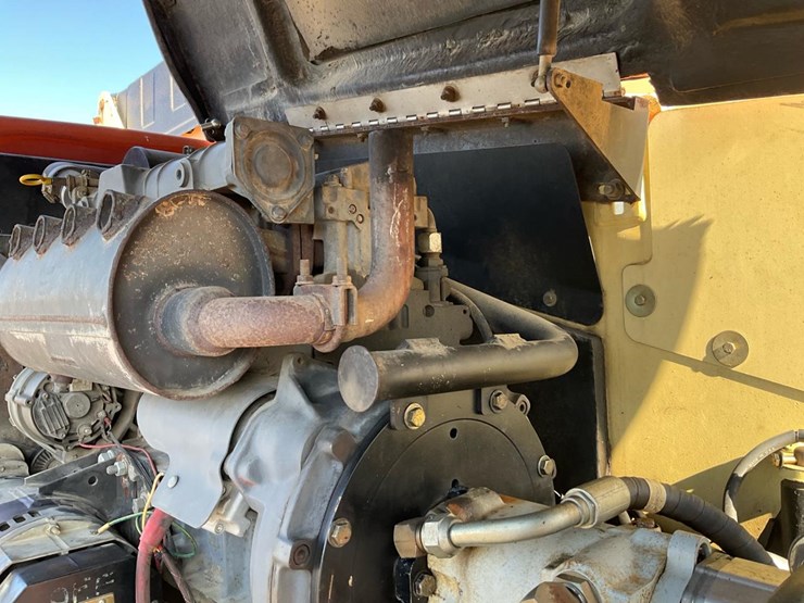 2004-jlg-600s-image-57