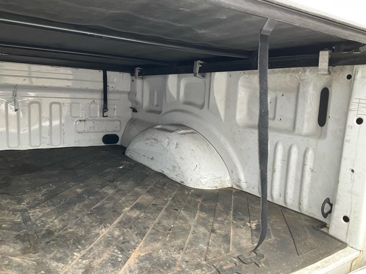 2021-ford-f150-xl-image-31