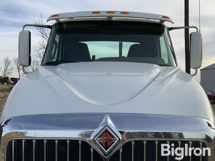 2016-international-prostar-image-14