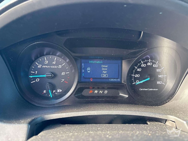 2015-ford-explorer-image-13