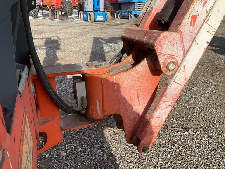 2000-jlg-e300ajp-image-16